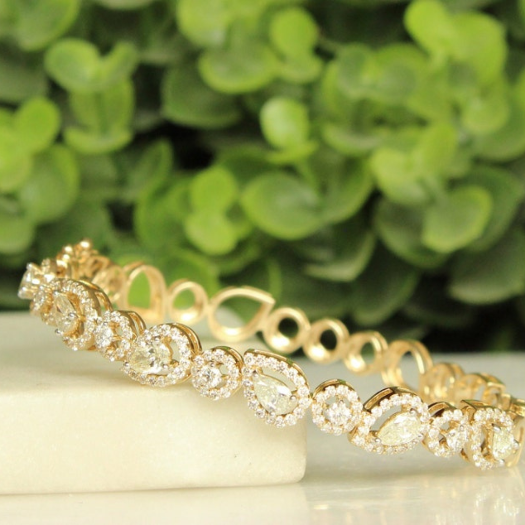 Moissanite 17.00 CT Round & Pear Diamond Brutalist Bracelet