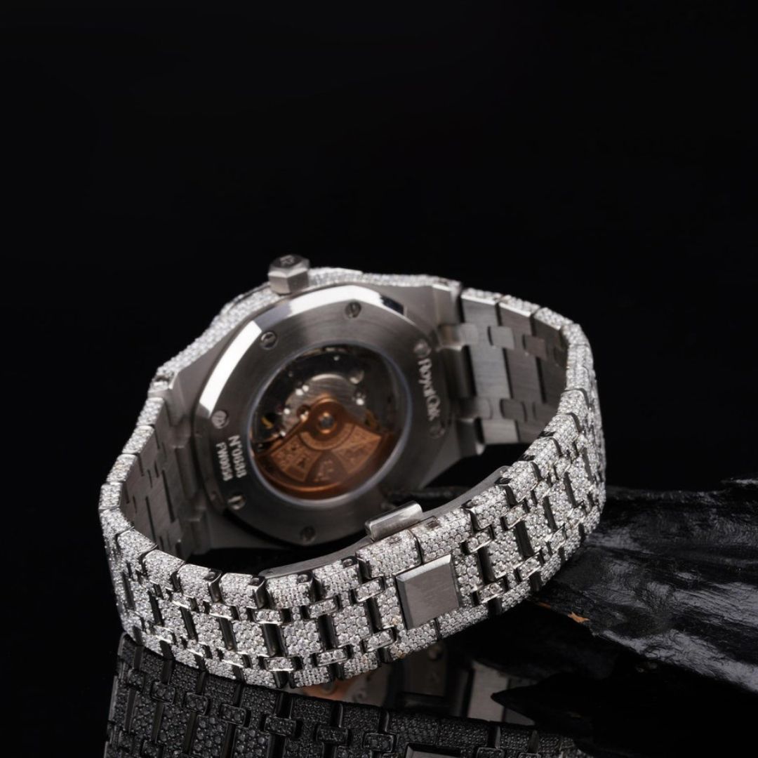 Moissanite 26.00 CT Round Cut Diamond Brutalist Watch